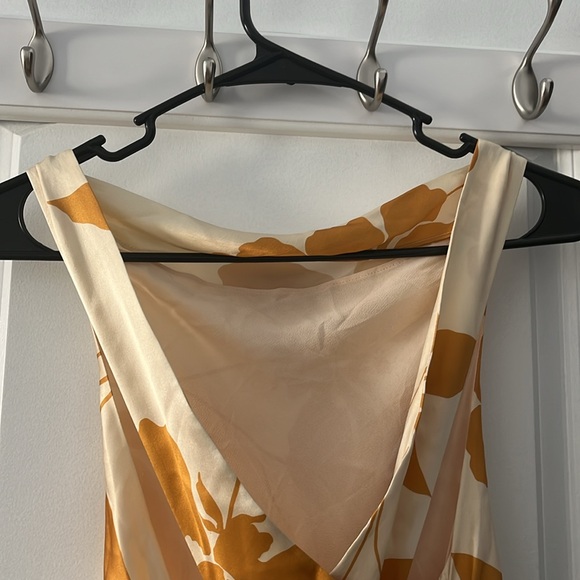 NWT Reformation Anaiis dress in Maracuya - Picture 8 of 10